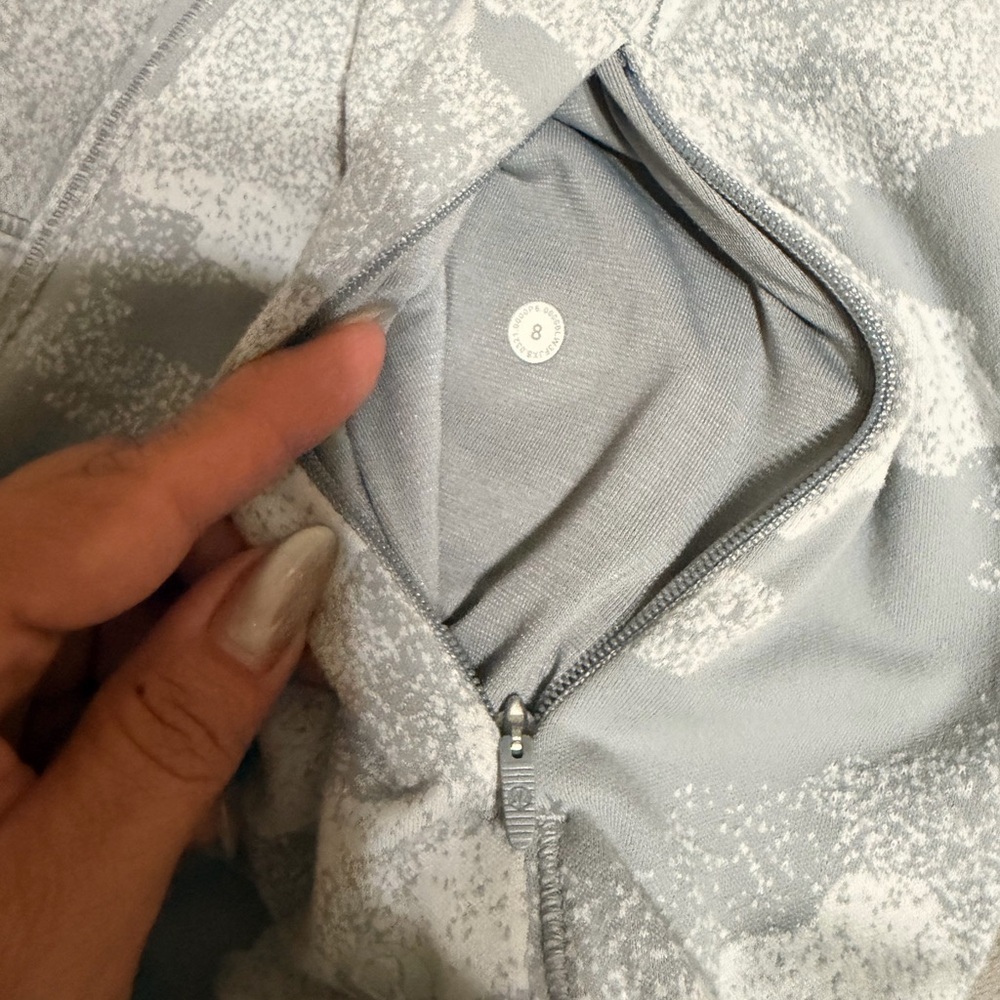 Lululemon Grey Camo Sweater - Picture 3 of 3